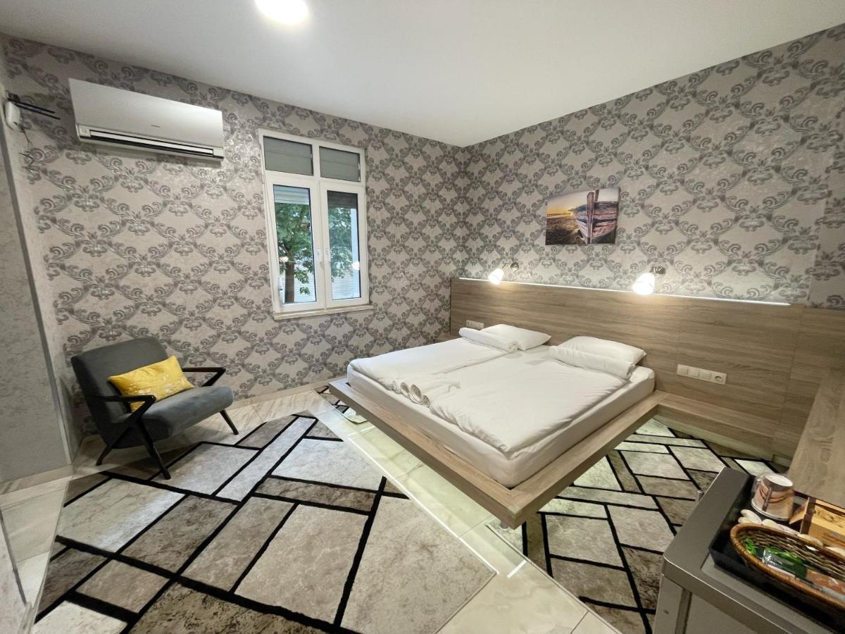 De Luxe Studio Burgas, City Center Buitenkant foto