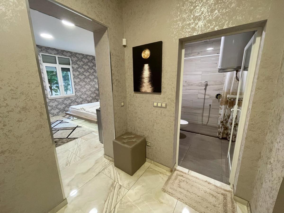 De Luxe Studio Burgas, City Center Buitenkant foto