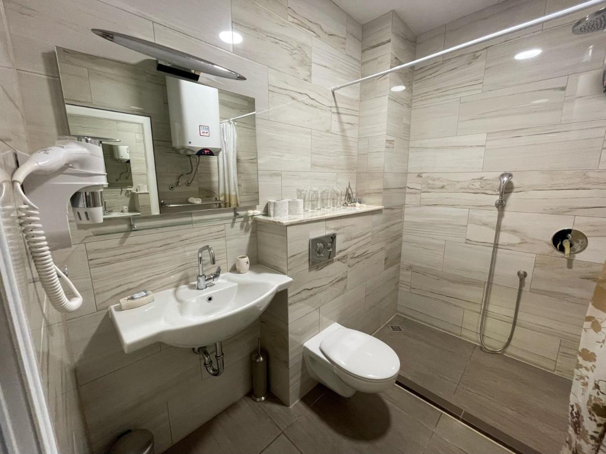 De Luxe Studio Burgas, City Center Buitenkant foto